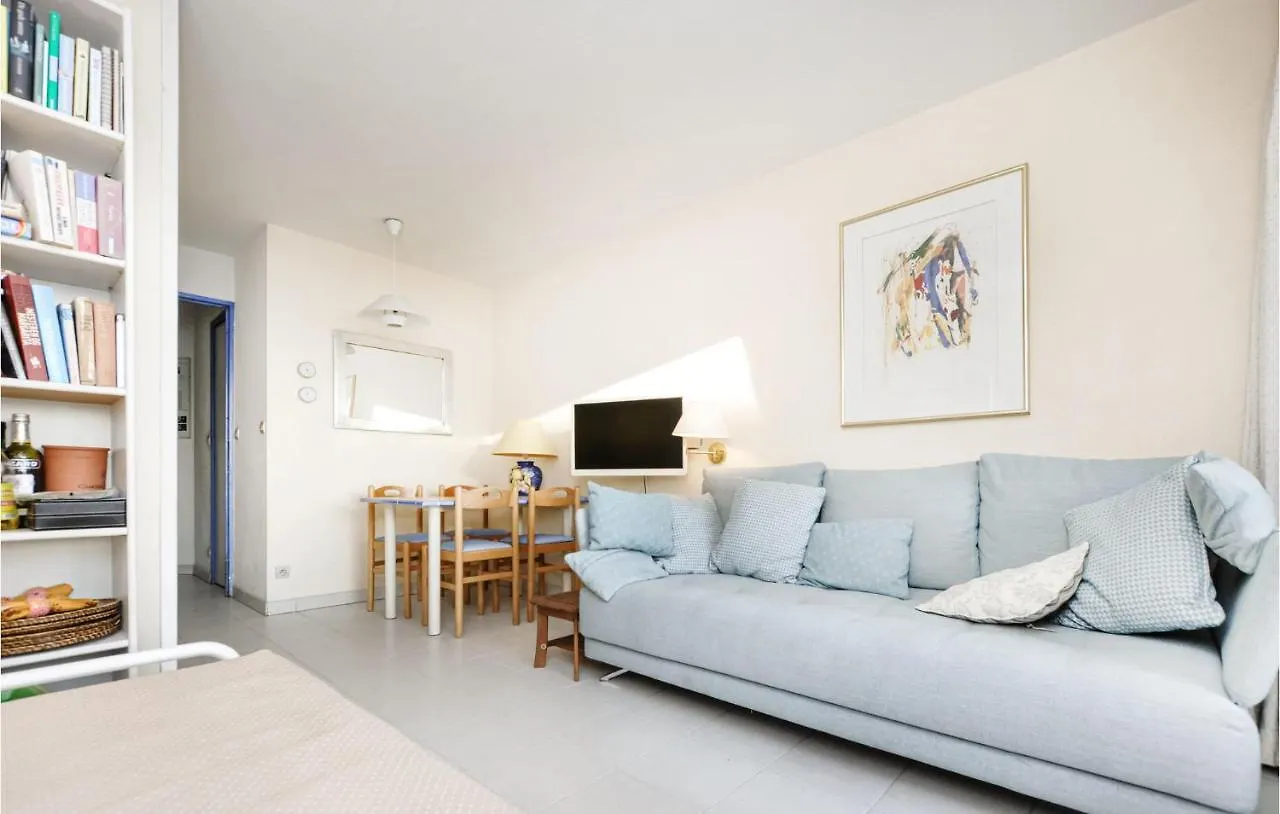 Nice Apartment In Cannes With Kitchen